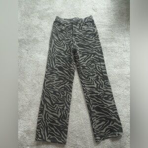Tillys zebra print